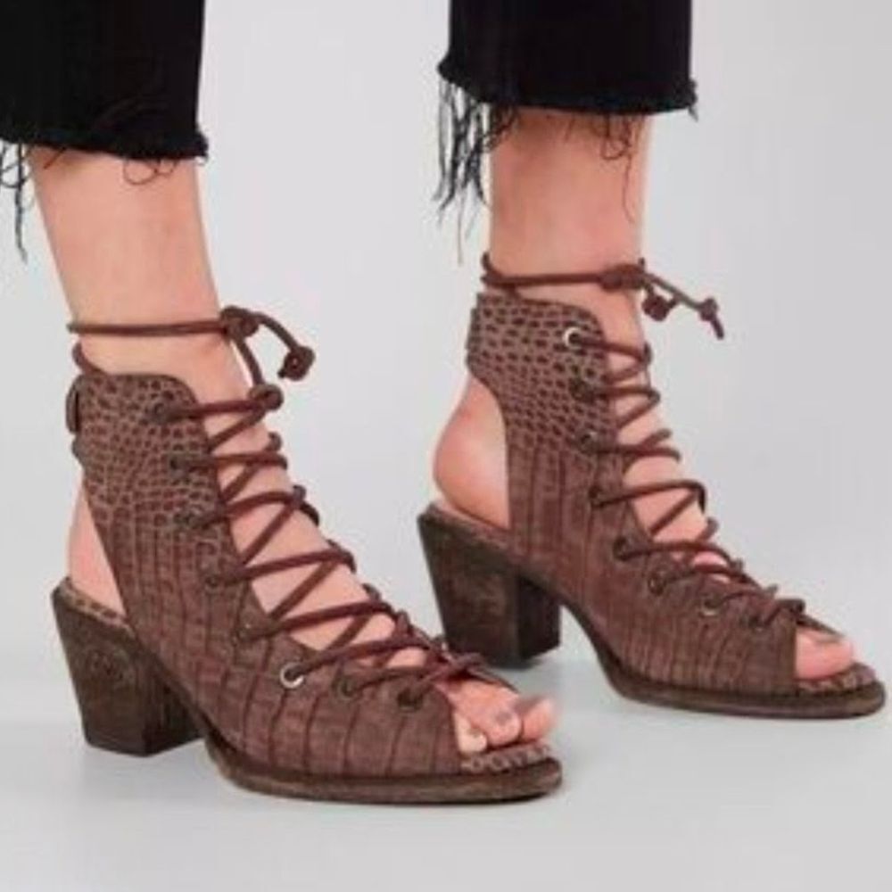 Miss Macie Goodness Gracious Western Brown Leather Lace-Up Heel Sandal Booties 7